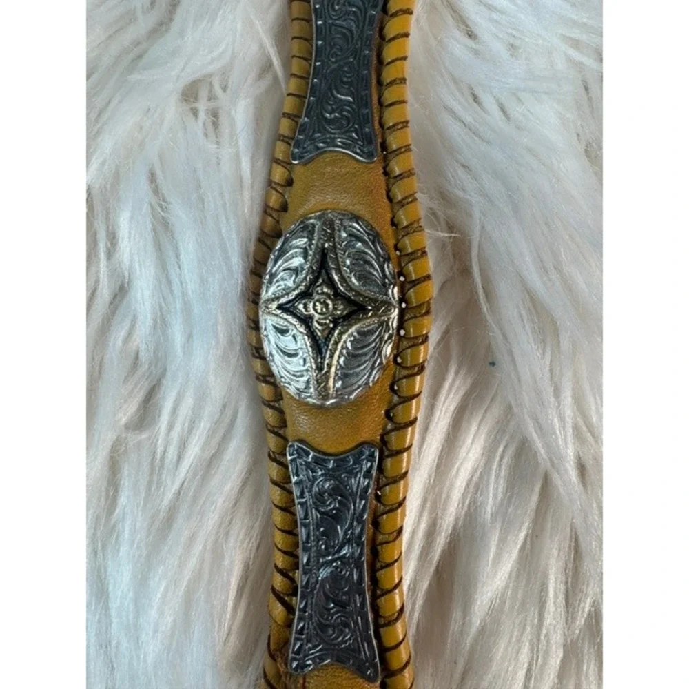 N/A handcrafted leather